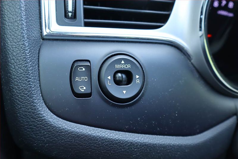 Kia Ceed (2018) Gold 1.4 MPI, Serv.kniha - fotka 20 z 23