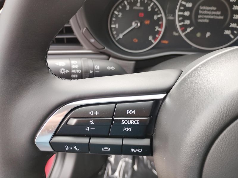 Mazda CX-30 (2026) 2.5L 140ps 6AT FWD Centre-Line - fotka 9 z 25