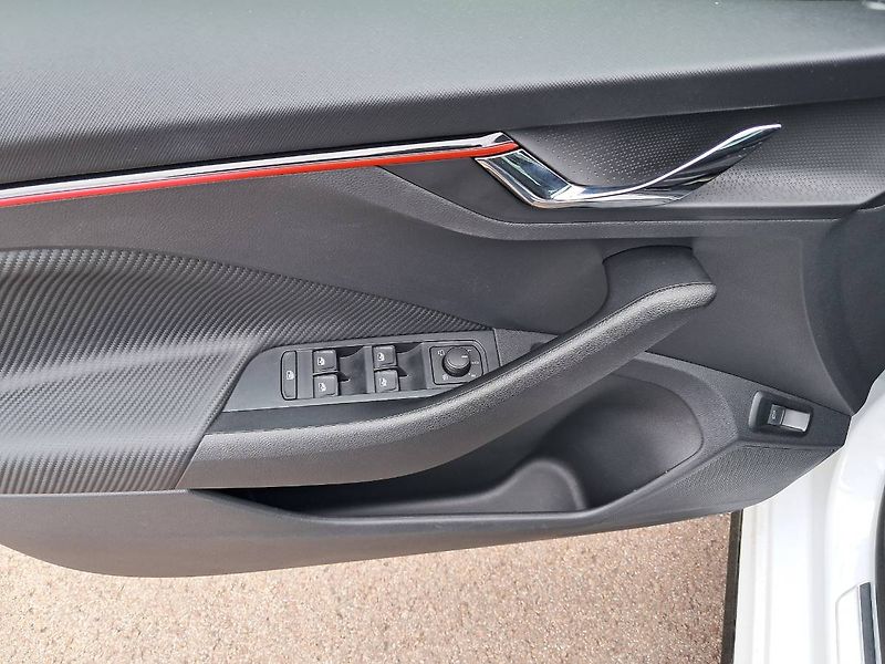Škoda Kamiq (2025) Monte Carlo 1.5 TSI / 110 kW D - fotka 17 z 29