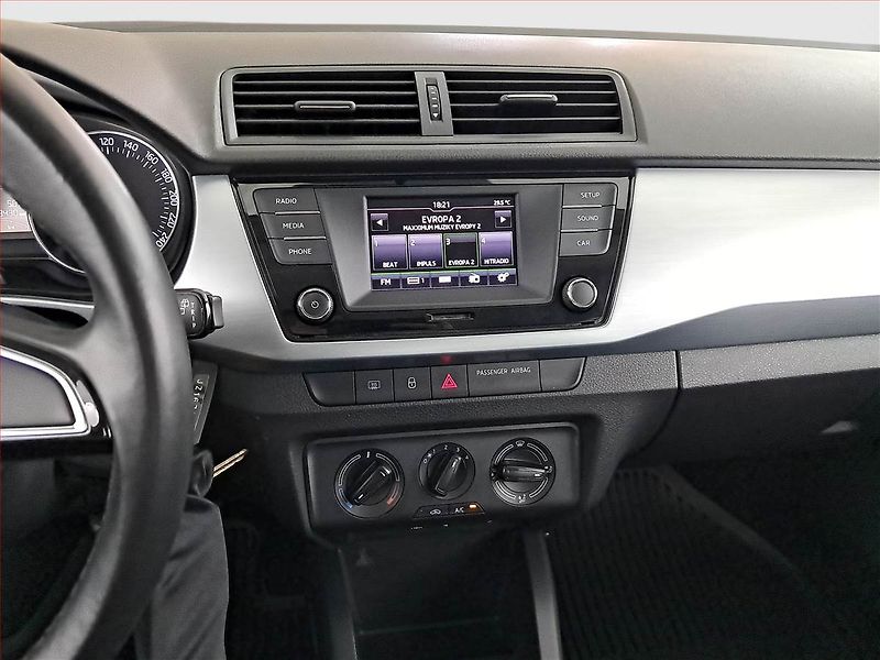 Škoda Fabia (2018) Ambition 1.4 TDI, Serv.kniha - fotka 12 z 16