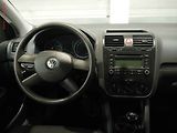Volkswagen Golf (2005) 1.6, AC, el. výbava - náhled 11