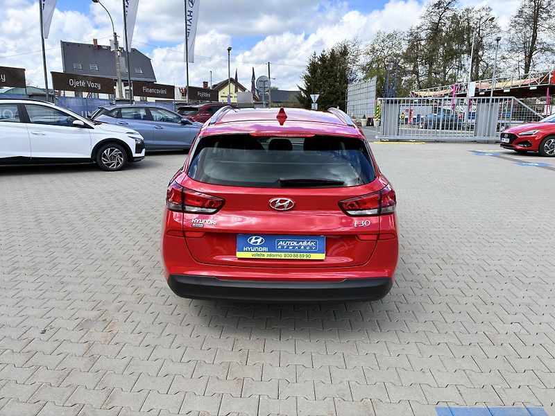 Hyundai i30 WG 1.0T-GDi 88kW ČR DPH TAŽNÉ  - fotka 6 z 24