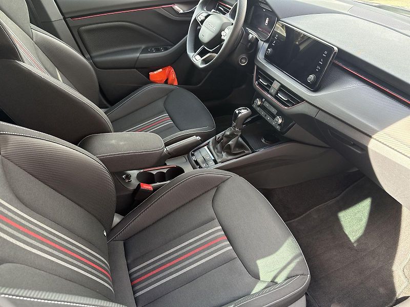 Škoda Kamiq (2026) 1.0 TSI DSG Monte Carlo - fotka 9 z 32