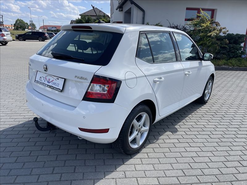 Škoda Fabia 1,0 MPi 44kw Klima ESP Tažné, - fotka 27 z 29
