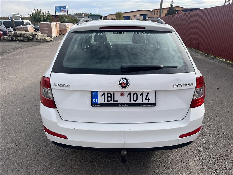 Škoda Octavia 1,6 TDi KLIMA ROZVODY TAŽNÉ - fotka 7 z 30