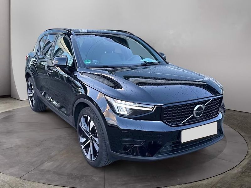 Volvo XC40 T2 Plus Dark LED H/K Taž Kam - fotka 2 z 16