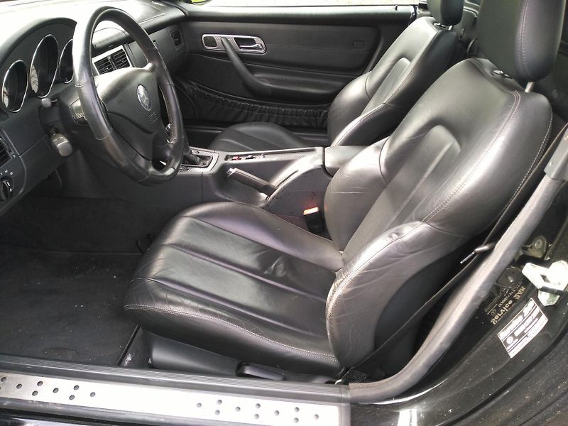 Mercedes-Benz SLK 230 Kompressor manuál - fotka 8 z 27