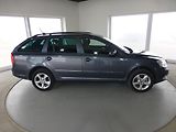 Škoda Octavia (2012) 2,0TDI*VYHŘ.S*NAVIG**XENON*4X4 - náhled 3