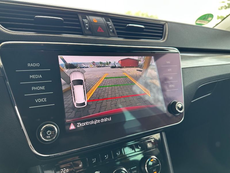 Škoda Superb (2020) 1.5TSi VIRTUAL,KAMERA,SERVIS - fotka 14 z 24