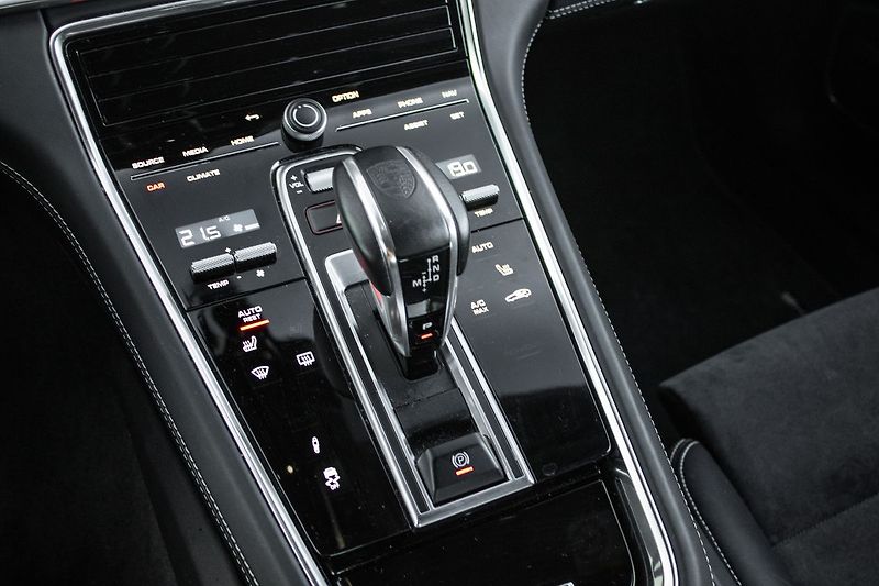 Porsche Panamera - fotka 20 z 27