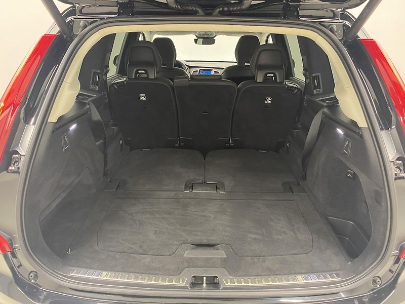 Volvo XC90 B5 AWD BRIGHT ULTIMATE AUT 7m - fotka 6 z 56