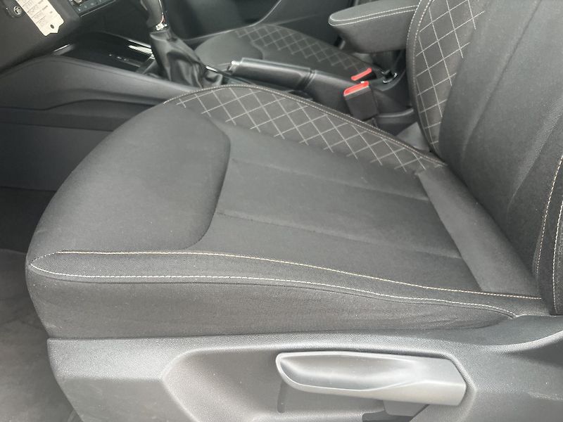 Škoda Kamiq 1.0TSi 81kw KAMERA TAŽNÉ ALU - fotka 11 z 46