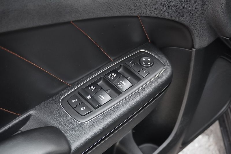 Dodge Charger 6.4 HEMI DAYTONA EDITION - fotka 22 z 34