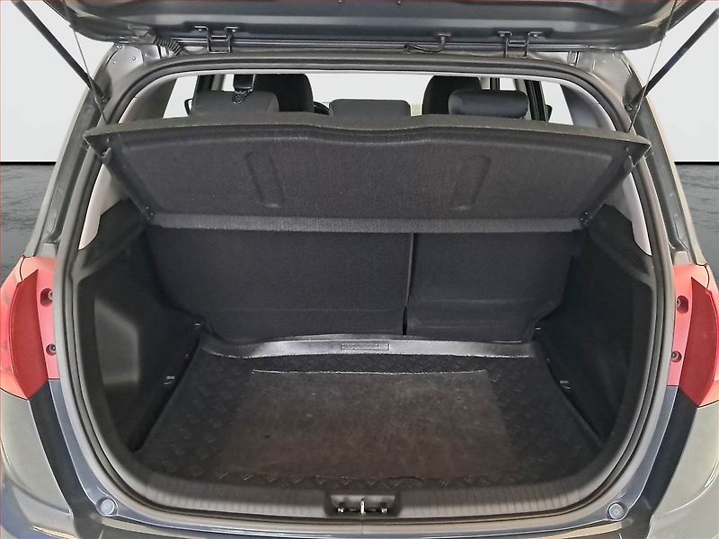 Kia Venga (2019) 1.6 CVVT, Automat, Serv.kniha - fotka 14 z 17