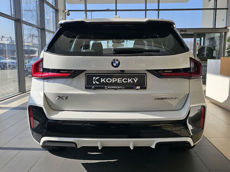 BMW X1 xDrive20d M Sport - fotka 5 z 27