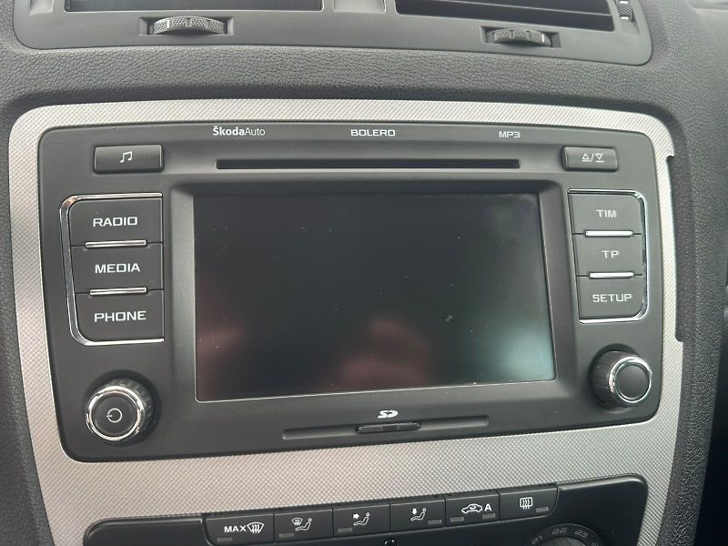 Škoda Octavia (2010) 1.6TDi, 77KW, TEMP., VYHŘ.SED. - fotka 16 z 26