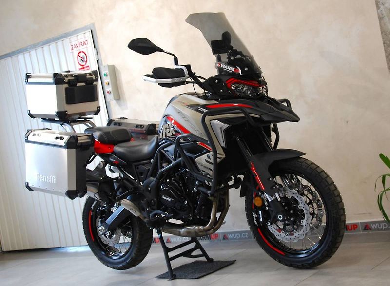 Benelli TRK 702 X (2024) ZAZÁLOHOVÁNO - fotka 2 z 20