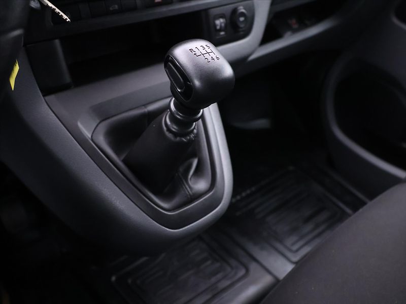 Toyota ProAce 2,0 D-4D 140k CZ Active L2 DPH - fotka 22 z 30