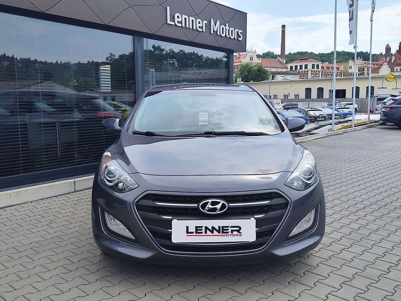 Hyundai i30 1.6 CRDI/81kW - fotka 2 z 24