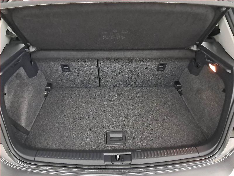 Volkswagen Polo (2009) 1.2 12V, Tempomat - fotka 13 z 19