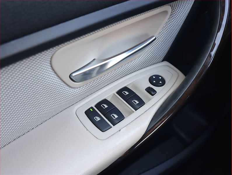 BMW Řada 3 (2015) 320 d xDrive, 4X4, Automat - fotka 19 z 21