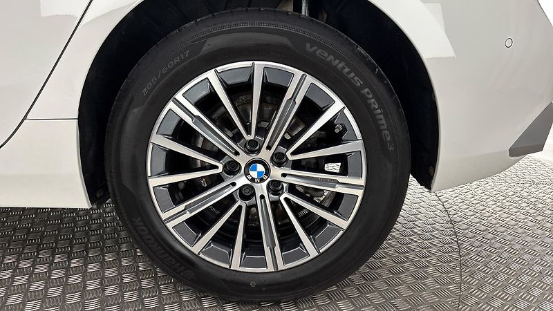 BMW Řada 2 218i AUT Luxury Line - fotka 19 z 27