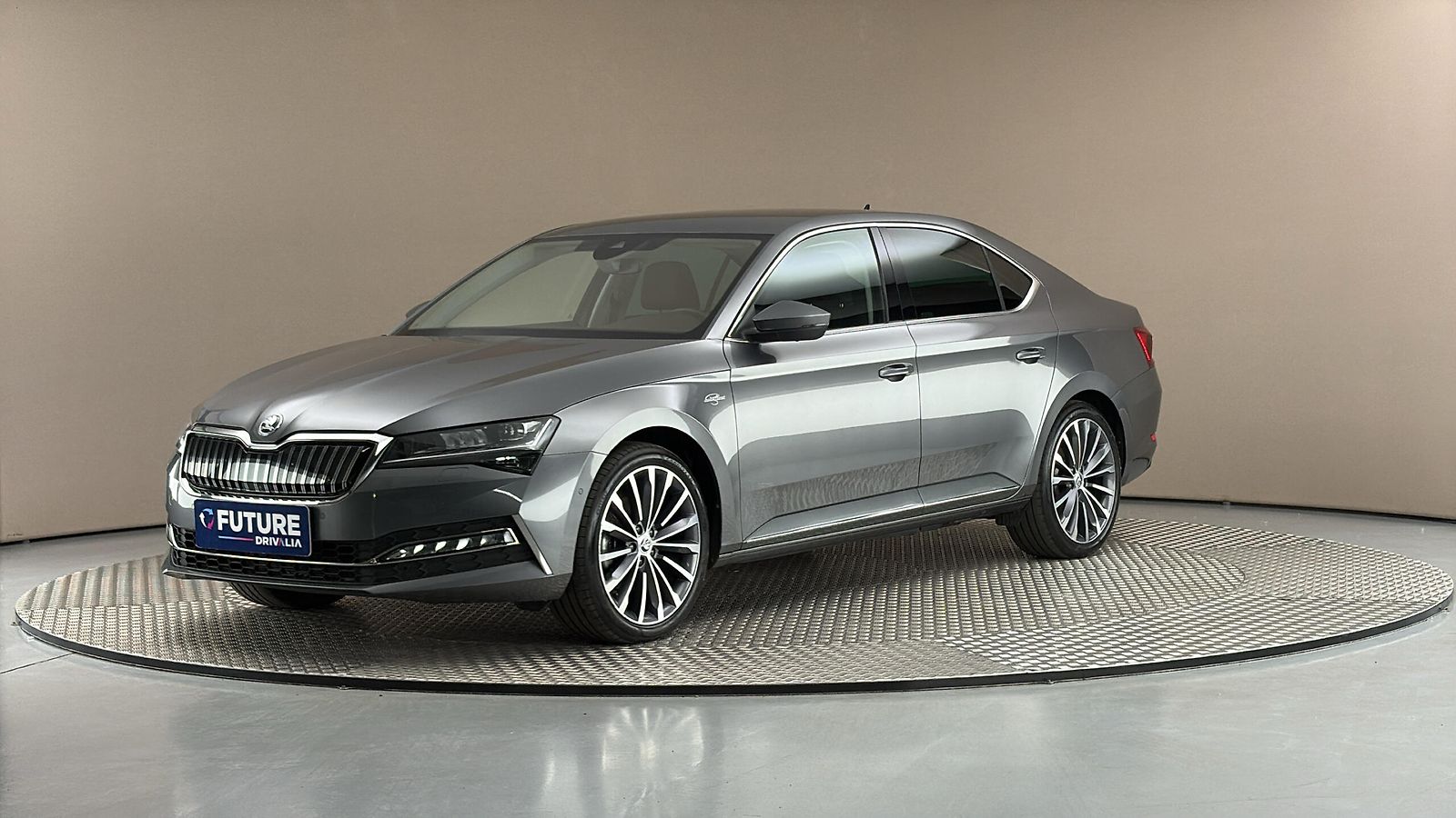 Škoda Superb 1.4 TSI iV DSG L&K