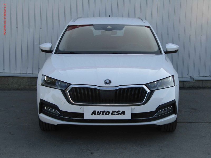 Škoda Octavia (2022) 2.0 TDi, ČR, Style, LED - fotka 2 z 17