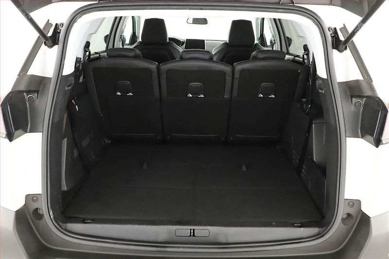 Peugeot 5008 (2019) PureTech 130 - fotka 11 z 15