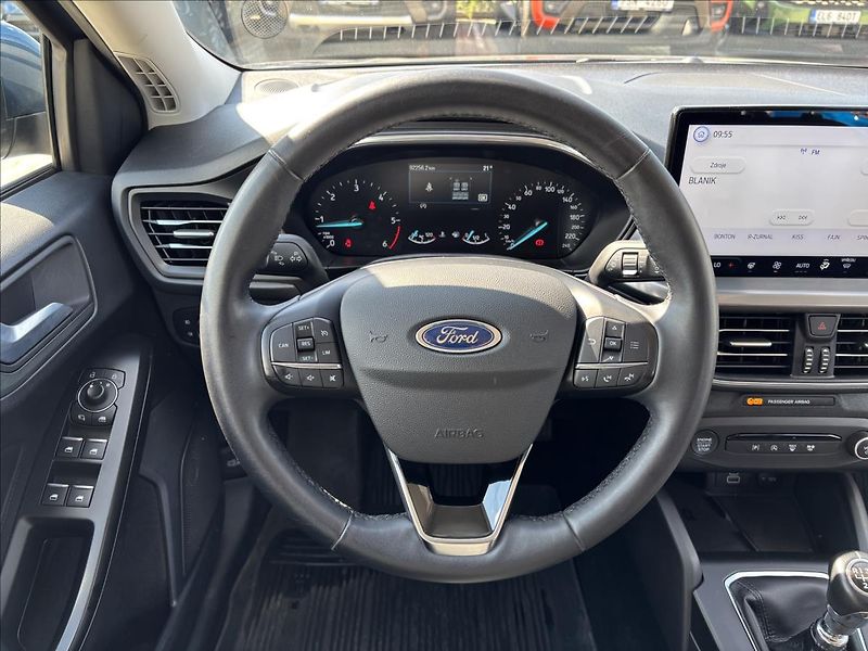 Ford Focus 1,5 EcoBlue 88kW Titanium - fotka 17 z 41