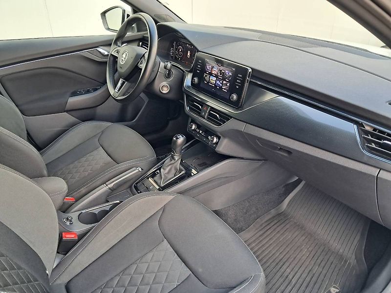 Škoda Scala (2020) STYLE Paket Extra + Dynamic TS - fotka 20 z 29