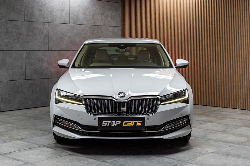 Škoda Superb 2.0 TDI L&K*TAŽNÉ*DPH*ČR 1.MAJ - fotka 2 z 52