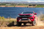 Nový VW Amarok při jízdě v jihoafrickém terénu