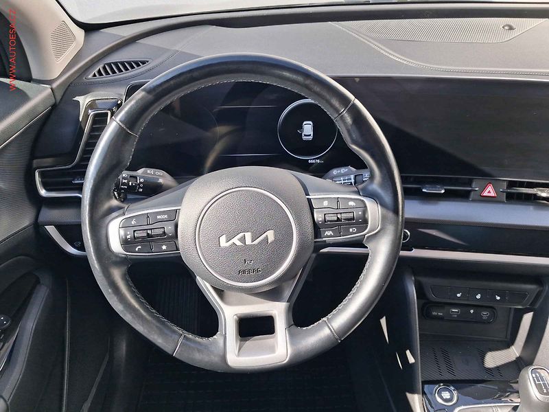 Kia Sportage (2022) 1.6T-GDi, 2.maj,ČR, LED - fotka 11 z 22