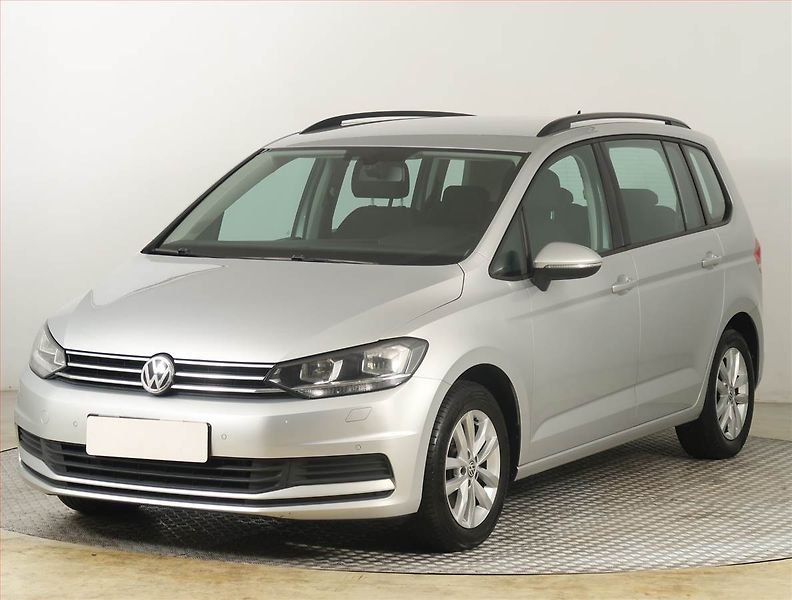 Volkswagen Touran (2019) Comfortline 2.0 TDI, Automat - fotka 2 z 20