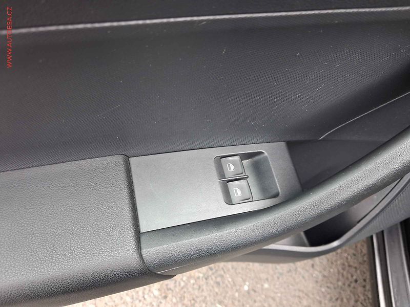 Seat Toledo (2014) 1.2 TSi, Reference, výhřev - fotka 14 z 15