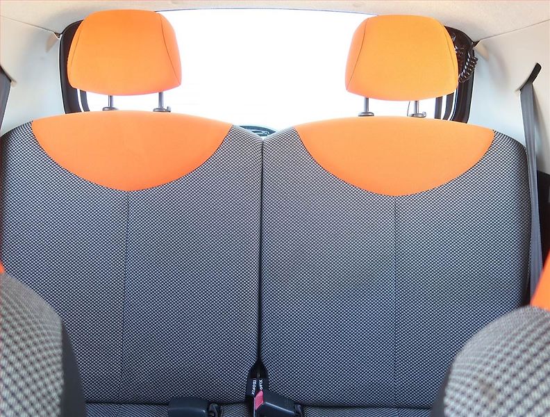 Toyota Aygo (2012) 1.0 VVT-i, Park. senzory - fotka 10 z 14