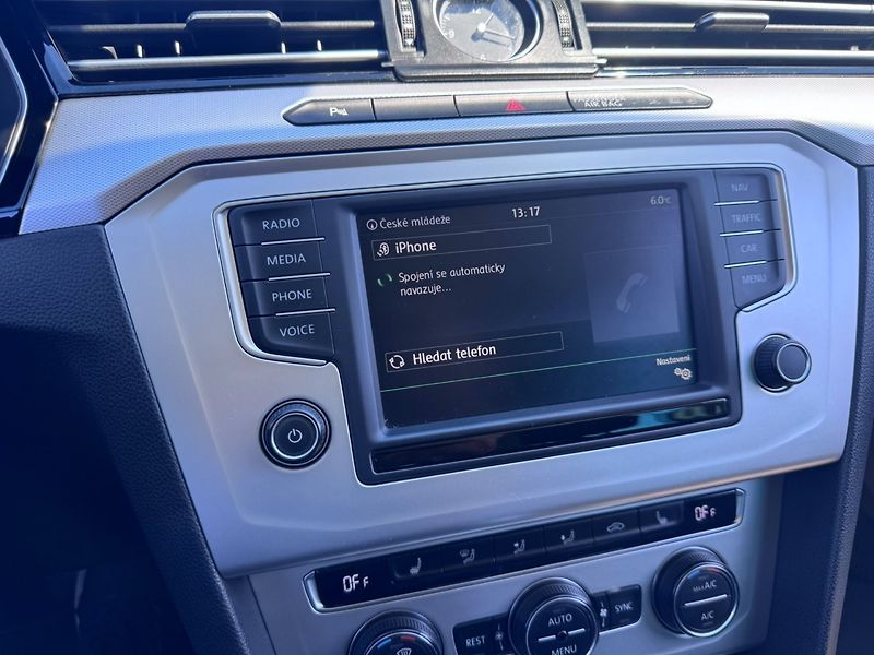 Volkswagen Passat (2015) B8 DSG 2,0 110KW ROZV. BEZ ADB - fotka 28 z 50