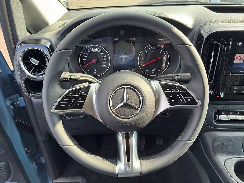 Mercedes-Benz Vito 116 CDI Tourer Select L - fotka 17 z 26