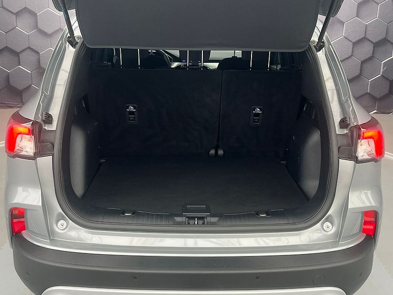 Ford Kuga 2.5 Duratec HEV 4x4 TITANIUM - fotka 44 z 56