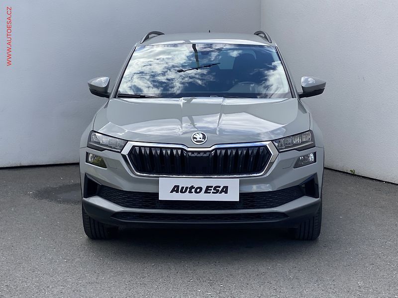 Škoda Karoq (2022) 1.5 TSi, Business, DSG - fotka 2 z 20