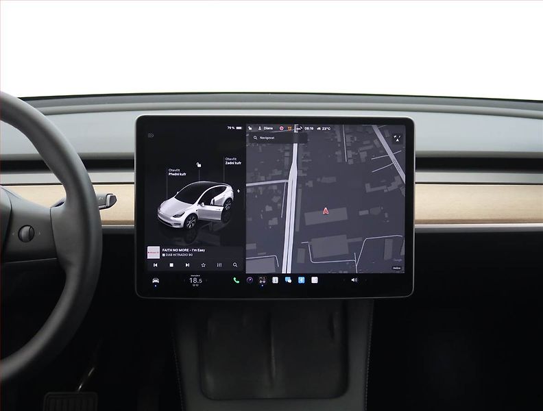 Tesla Model Y (2022) Long Range AWD 79kWh, SoH 91% - fotka 11 z 33