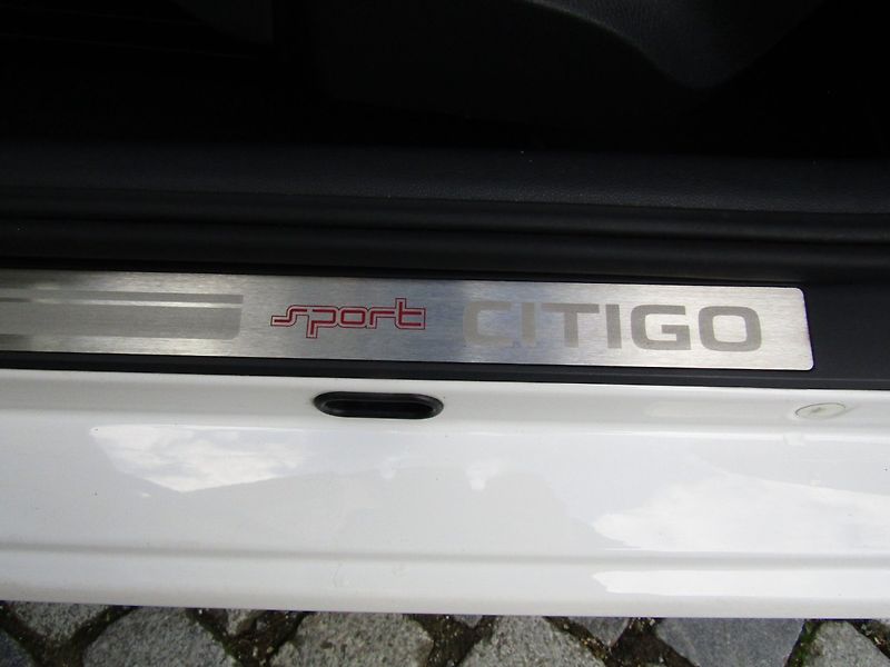 Škoda Citigo (2013) 1.0 MPI 55kW - fotka 23 z 31