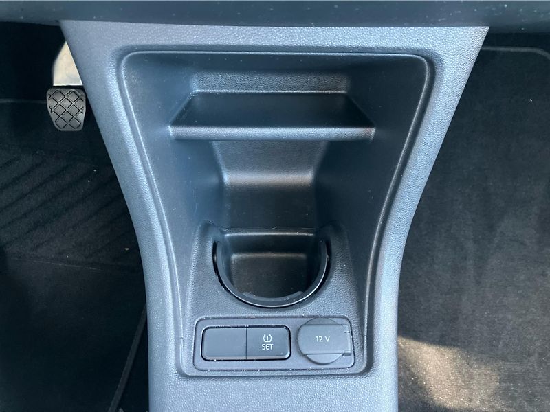 Volkswagen up! 1.0 MPI 48 kW KLIMA - fotka 21 z 30
