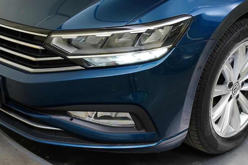 Volkswagen Passat - fotka 9 z 28