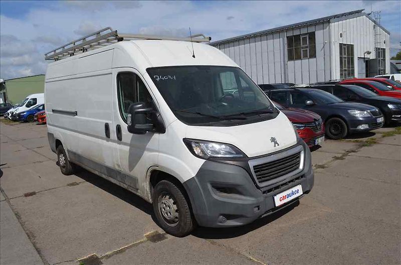 Peugeot Boxer (2016) 2,2 D - fotka 3 z 19