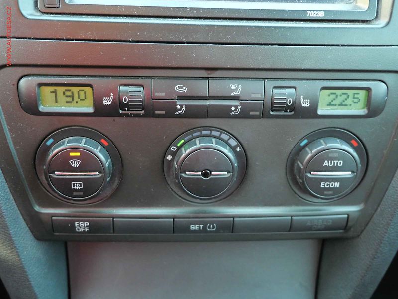Škoda Octavia (2006) 2.0 FSi, RS - fotka 14 z 17