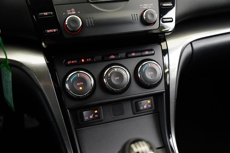 Mazda 6 - fotka 20 z 22