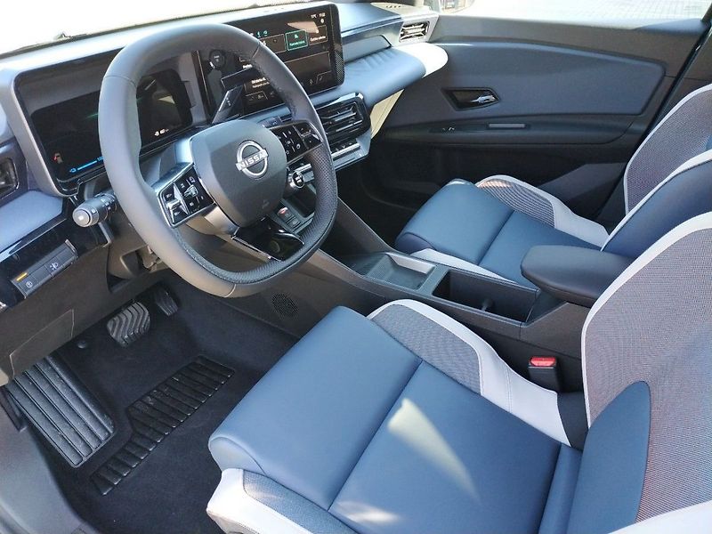 Nissan Micra EVOLVE 52kWh - fotka 10 z 29