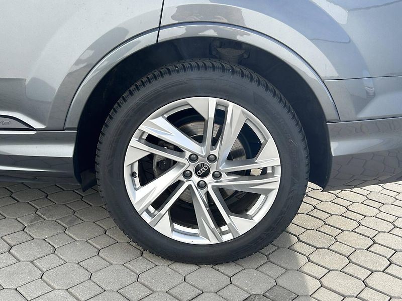 Audi Q7 50 Sline Quattro 8TT 3,0TDI - fotka 24 z 27